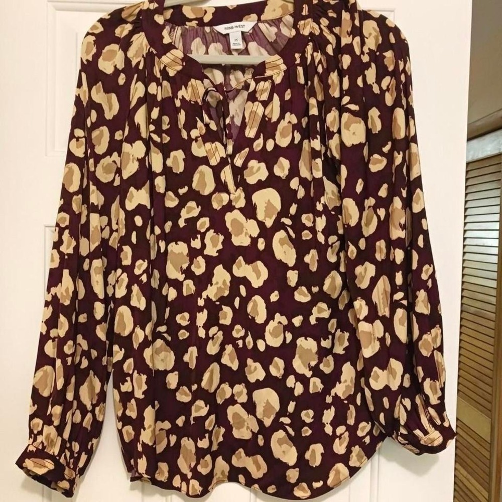 Nine West Womens Burgundy Animal Print Peasant Blouse Split Tie Neck Size M